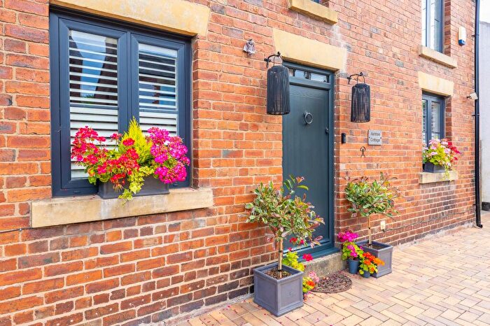 3 Bedroom Detached House For Sale In High Street, Ffrith, LL11