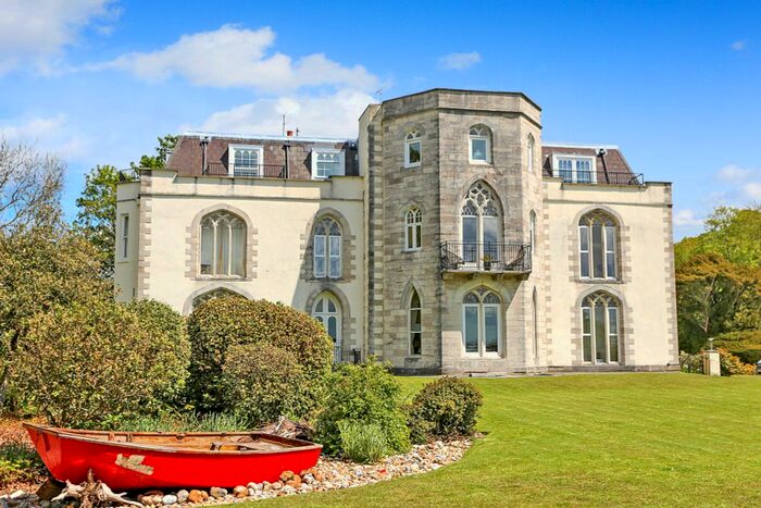 3 Bedroom Flat To Rent In Westfield Common, Hamble, Southampton, SO31