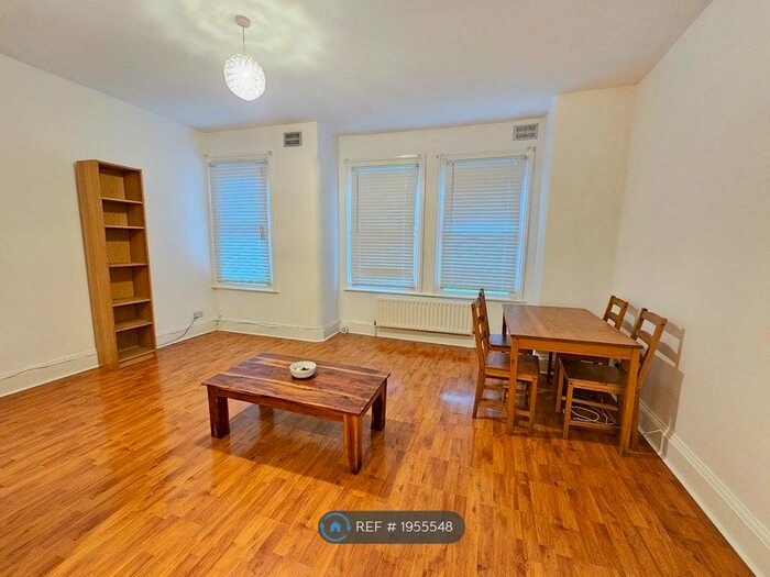 2 Bedroom Flat To Rent In Lenham Road, Thornton Heath, CR7