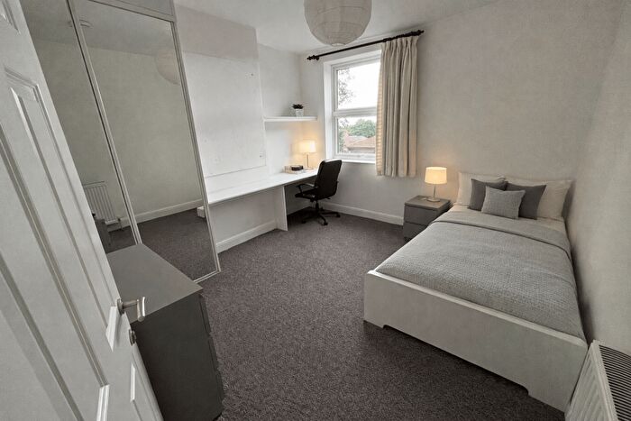 2 Bedroom Terraced House To Rent In Allington Avenue, Lenton, Nottingham, NG7