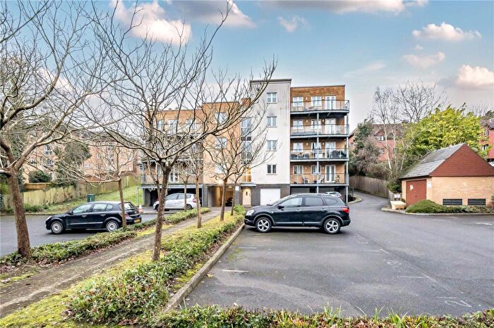 2 Bedroom Apartment To Rent In Hill Lane, Southampton, Hampshire, SO15