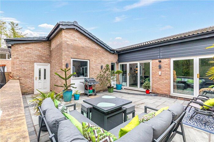 4 Bedroom Bungalow For Sale In Stairfoot Walk, Leeds, West Yorkshire, LS16