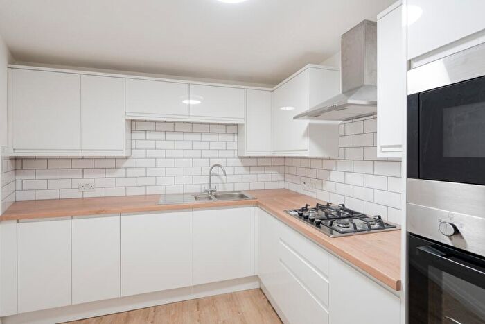 2 Bedroom Apartment To Rent In Folly Bridge Court, Shirelake Close, Oxford, OX1