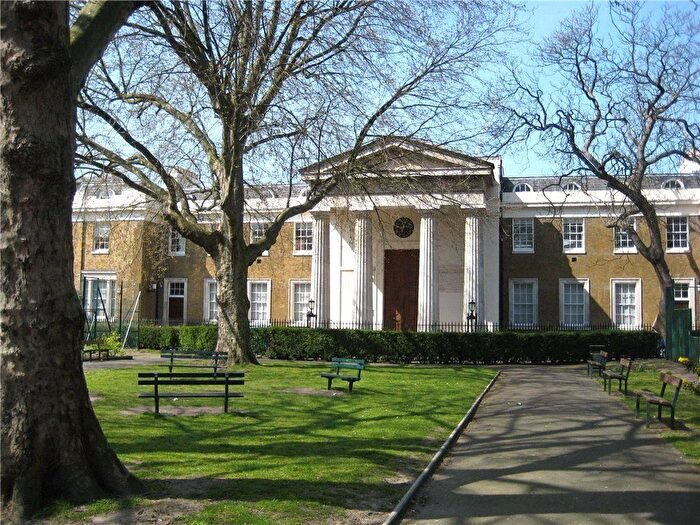 2 Bedroom Flat For Sale In Hoffman Square, Chart Street, London, N1