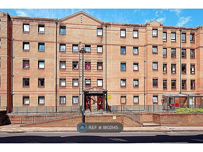 2 Bedroom Flat To Rent In Dalhousie Court, Glasgow, G4
