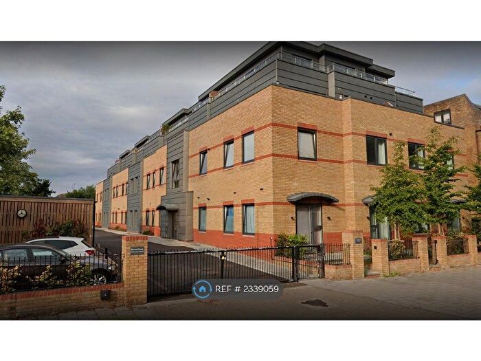 1 Bedroom Flat To Rent In Wotton House, Isleworth, TW7