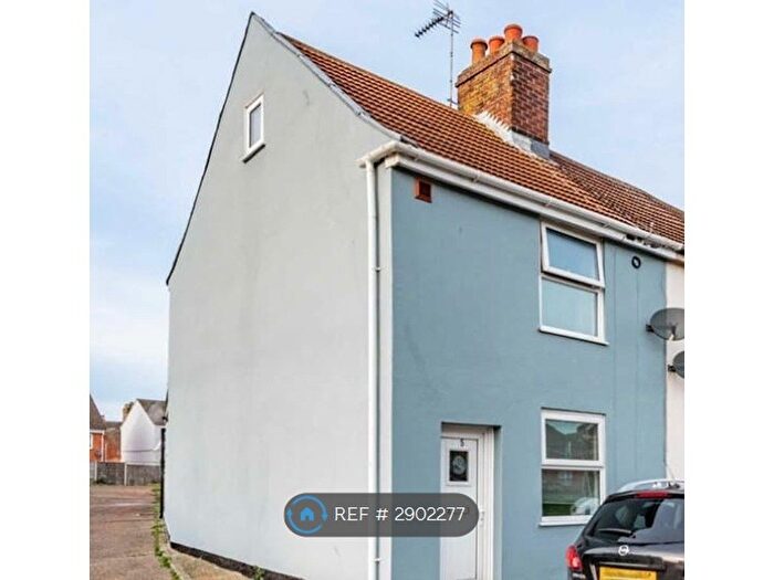 2 Bedroom End Terrace House To Rent In Park Road, Lowestoft, NR32