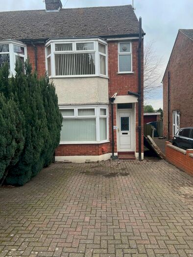 2 Bedroom Semi-Detached House To Rent In Trinity Road, Luton, LU3