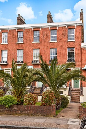 2 Bedroom Apartment To Rent In Clifton Crescent London, SE15