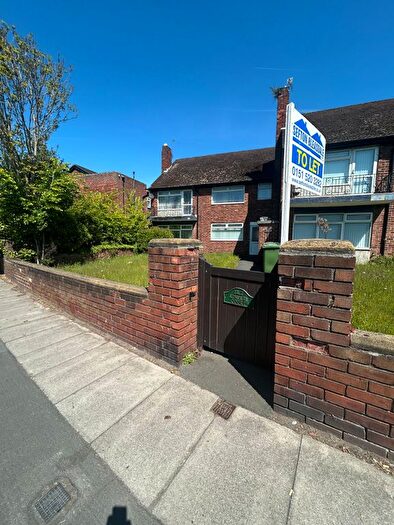 2 Bedroom Flat To Rent In Aintree Court, Aintree, L10