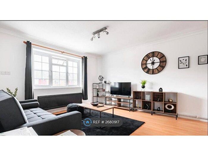 1 Bedroom Maisonette To Rent In Stevens Close, Epsom, KT17