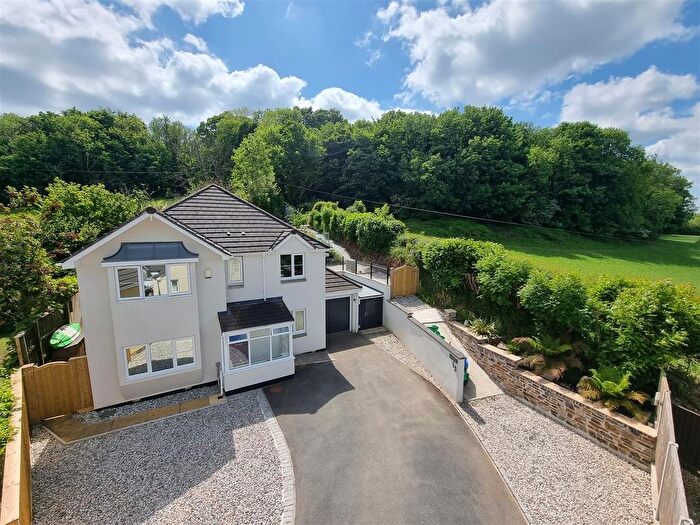 4 Bedroom Property For Sale In Park Wood Rise, Lifton, PL16