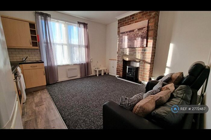 1 Bedroom Flat To Rent In Tong Road, Leeds, LS12