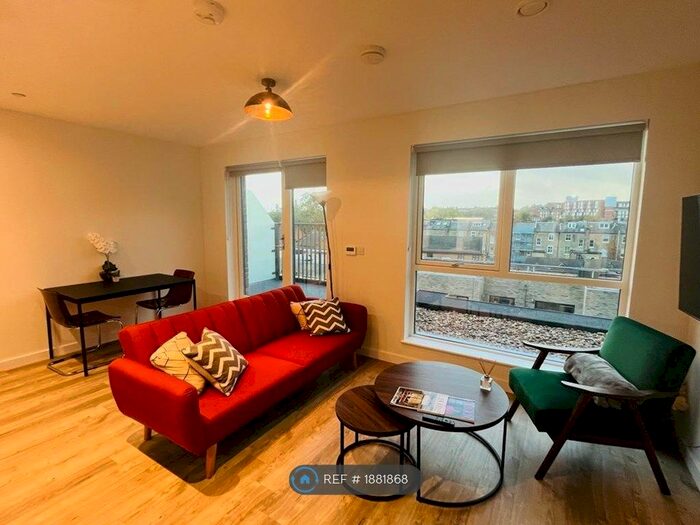 1 Bedroom Flat To Rent In Niemann Court, London, N7