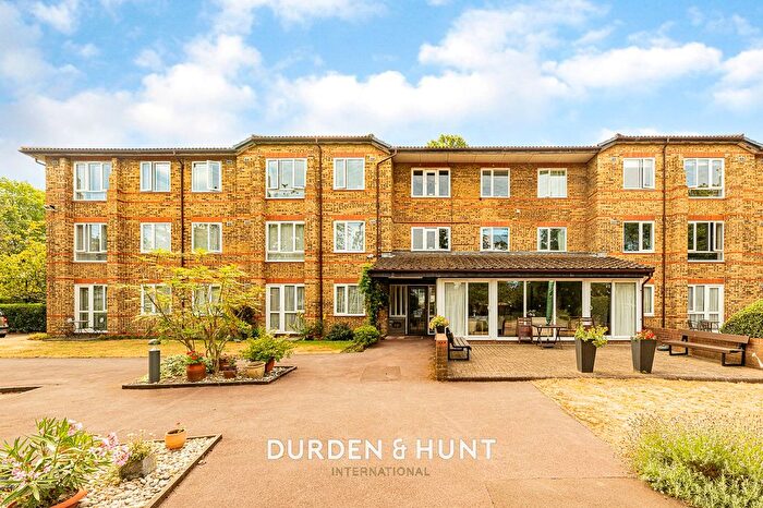 1 Bedroom Flat For Sale In Cambridge Road, Ennerdale Court, E11
