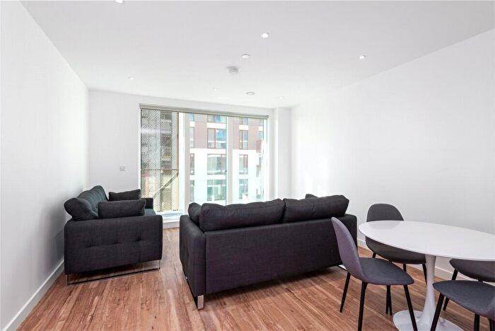 3 Bedroom Flat To Rent In Chatham Waters, South House, Gillingham Gate Road, Gillingham, ME4