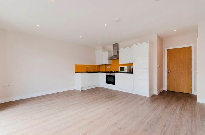 2 Bedroom Flat To Rent In Sudbury Avenue, North Wembley, Wembley, HA0