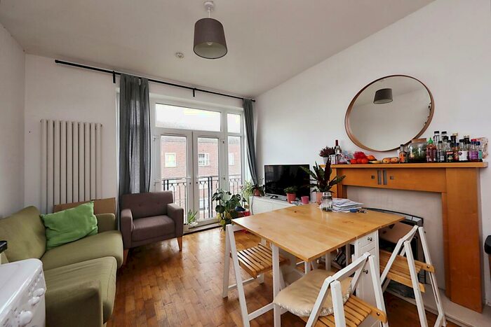 4 Bedroom Flat To Rent In Gibraltar Walk, Shoreditch, E2
