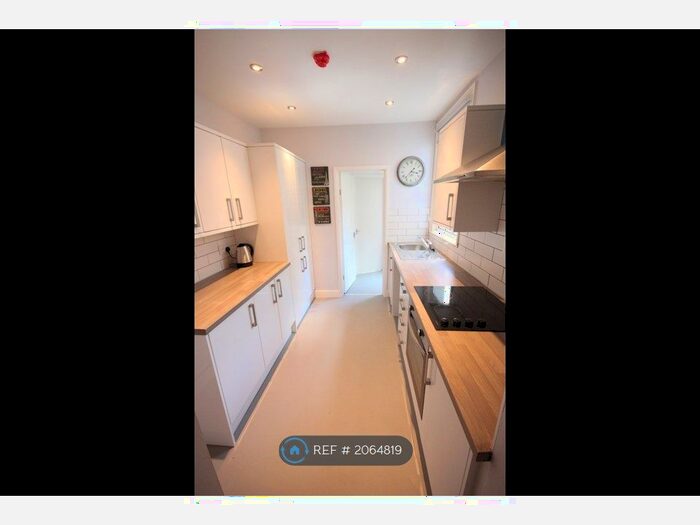 1 Bedroom Flat To Rent In Cambridge Gardens, Hastings, TN34