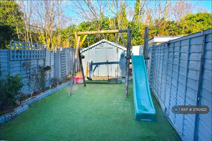 4 Bedroom Semi Detached House To Rent In Newbury Road, Bromley, BR2