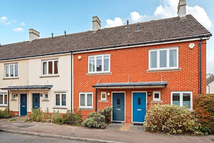 2 Bedroom Terraced House For Sale In Palace Way, Old Woking, Woking, GU22