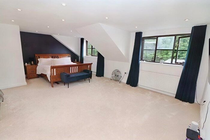 5 Bedroom Detached House To Rent In Alexandra Road, Chipperfield, Kings Langley, Hertfordshire, WD4