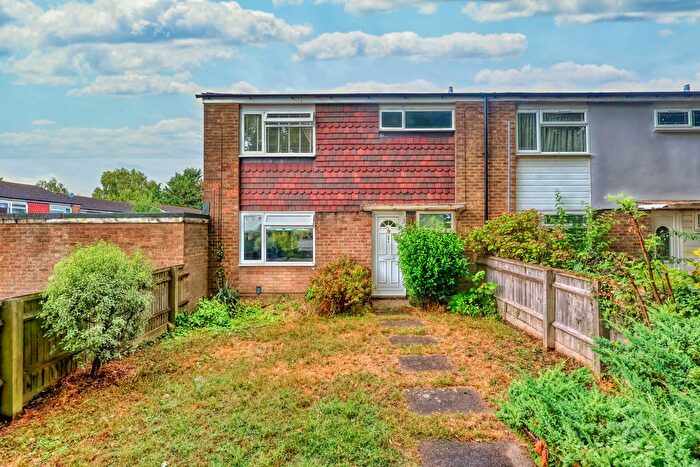3 Bedroom End Of Terrace House For Sale In Hithercroft Road, High Wycombe, Buckinghamshire, HP13