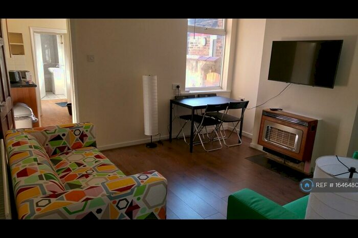 4 Bedroom Terraced House To Rent In Ashford Street, Stoke-On-Trent, ST4