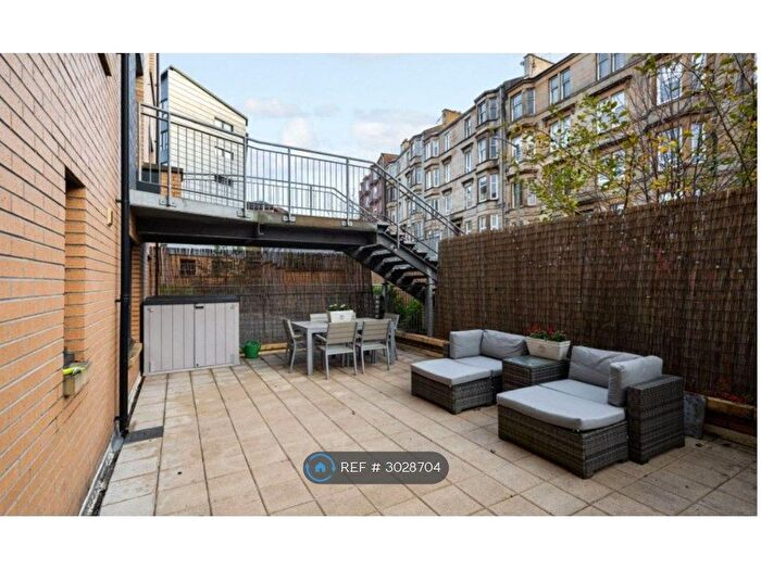 2 Bedroom Flat To Rent In Oban Drive, Glasgow, G20