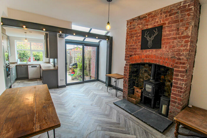 3 Bedroom End Of Terrace House To Rent In Abbey Hey Lane, Openshaw, M11