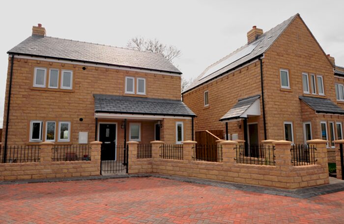 2 Bedroom Flat To Rent In St. Peters Close, LS22