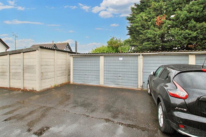 Garage / Parking To Rent In Garage, Rear Imperial Ave, Westcliff On Sea, Essex, SS0
