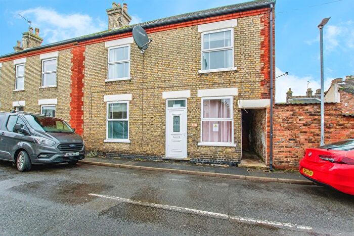 6 Bedroom Semi Detached House For Sale In Artillery Street, Wisbech, PE13