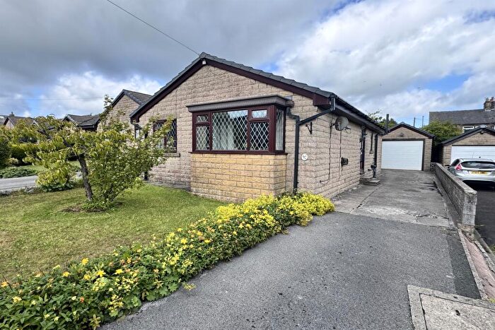 2 Bedroom Detached Bungalow For Sale In Horseshoe Avenue, Dove Holes, Buxton, SK17