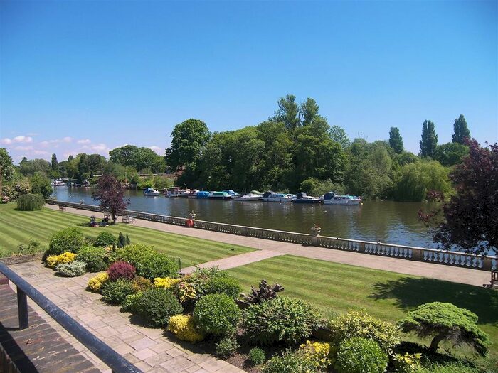 3 Bedroom Flat To Rent In Thames Eyot, Cross Deep, Twickenham, TW1