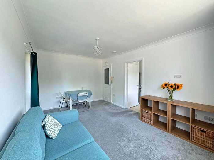 1 Bedroom Flat For Sale In Meadow Court, Hackness Road, Chorlton, M21