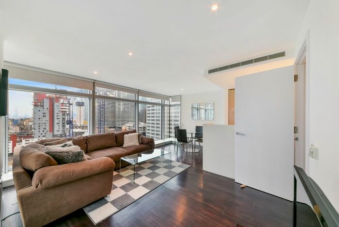 2 Bedroom Flat For Sale In Pan Peninsula Square, Canary Wharf, London, E14