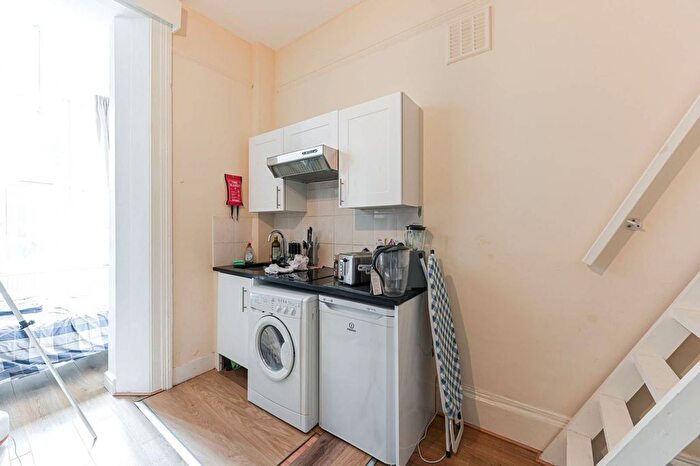 Studio To Rent In Cromwell Road, London, Kensington, London, SW5