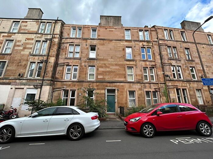 2 Bedroom Flat To Rent In Caledonian Crescent, Edinburgh, EH11