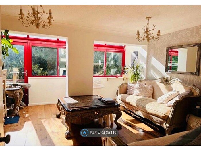 3 Bedroom Terraced House To Rent In Bywater Place, London, SE16