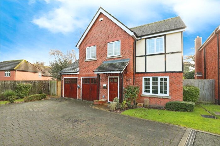 5 Bedroom Detached House For Sale In Wellsgreen Place, Wistaston, Crewe, Cheshire, CW2