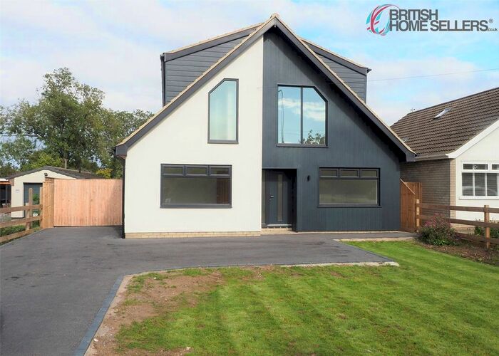 5 Bedroom Detached House For Sale In Stallingborough Road, Healing, Grimsby, Lincolnshire, DN41