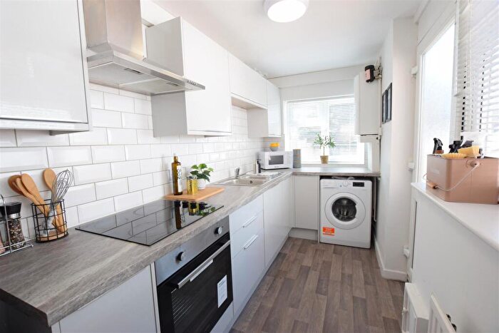 3 Bedroom Terraced House To Rent In Newland Street West - Student House - /, LN1