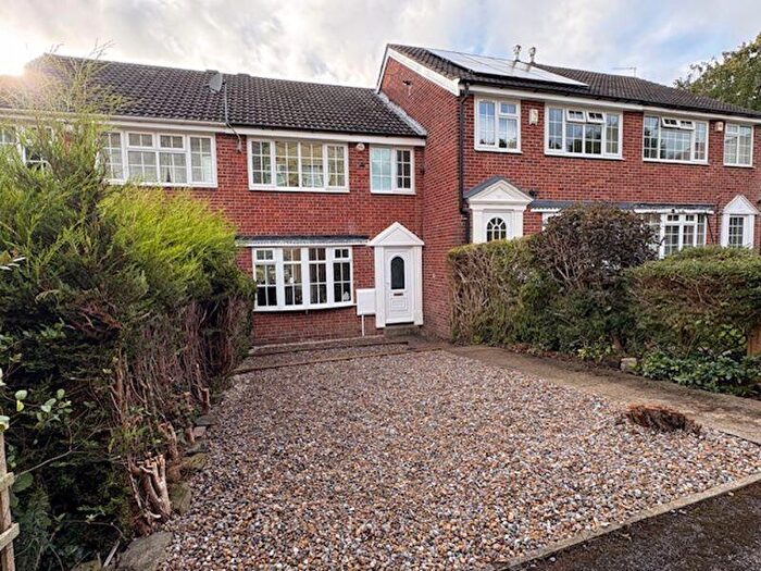 3 Bedroom Terraced House For Sale In Spen Mews, Leeds, LS16