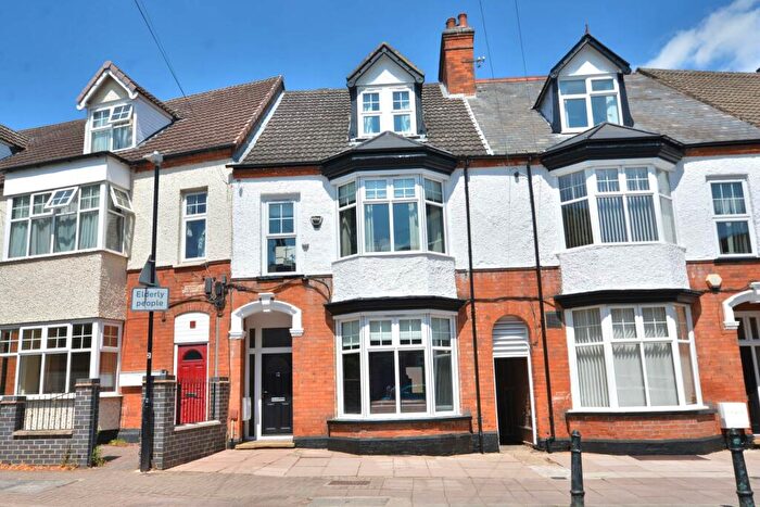 5 Bedroom Town House For Sale In Regents Place, Rugby, CV21