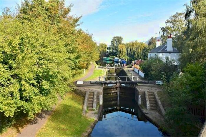 1 Bedroom Flat To Rent In Kings Park Industrial Estate, Primrose Hill, Kings Langley, WD4