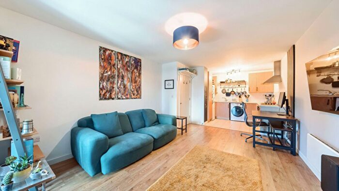1 Bedroom Flat For Sale In Biggerstaff Rod, Stratford, E15