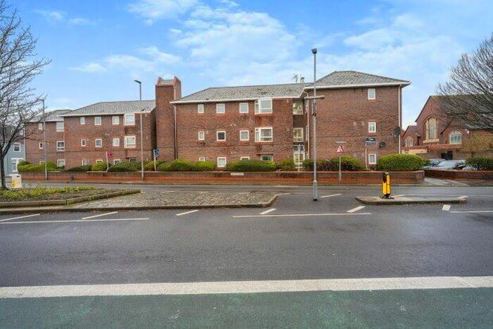2 Bedroom Flat To Rent In Twyford Avenue, Portsmouth, PO2