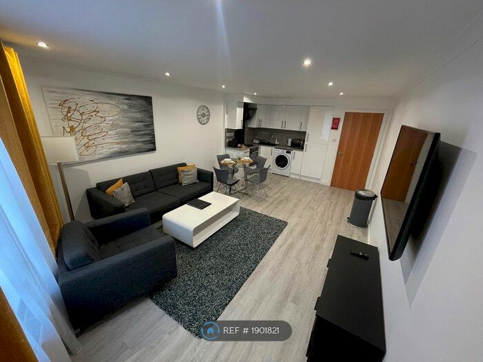 2 Bedroom Flat To Rent In Barrland Street, Glasgow, G41