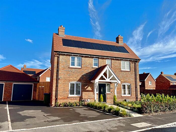 4 Bedroom Detached House For Sale In Off Greenaway Lane, Warsash, Southampton, SO31